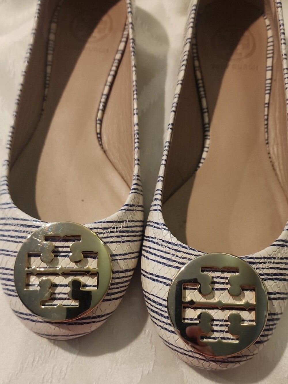 Tory Burch White and Navy Striped Reva Flats with Gold Logo - Picture 3 of 8